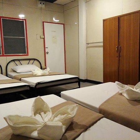 U Hostel Bangkok Exterior photo
